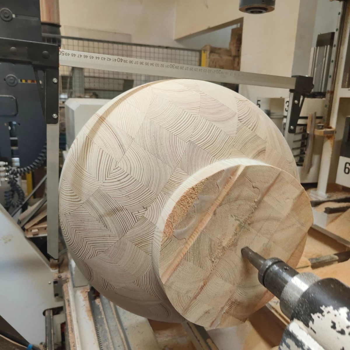 Producent elementów drewnianych dla hoteli, restauracji, meblarzy